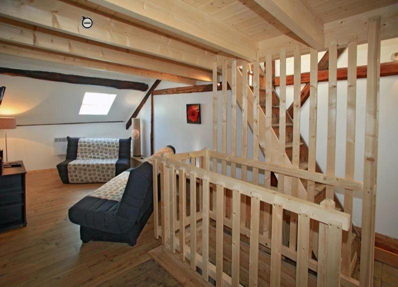 Le Gite Des Faucons Exterior photo